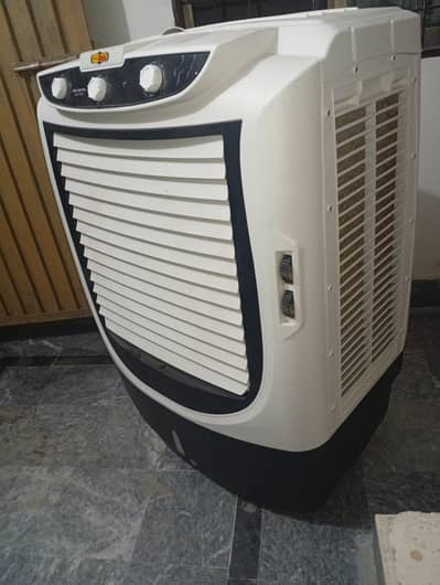 Brand new only 2 months use 10 month warranty