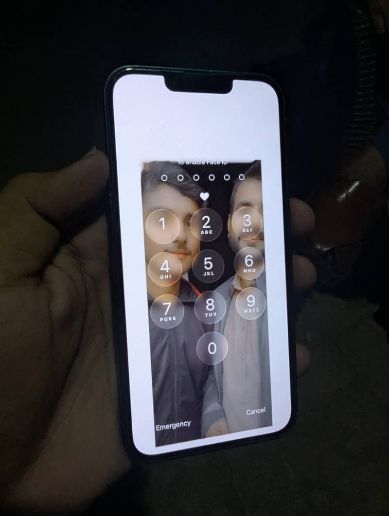 Apple iPhone 13 1