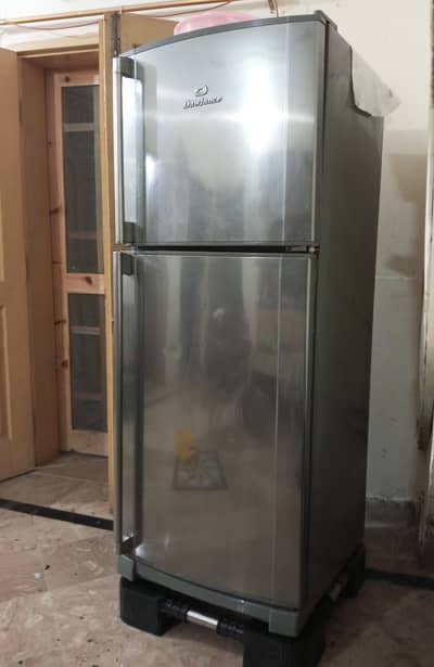 Large Dawlance Refrigerator for Sale – Good Cooling & Freezing