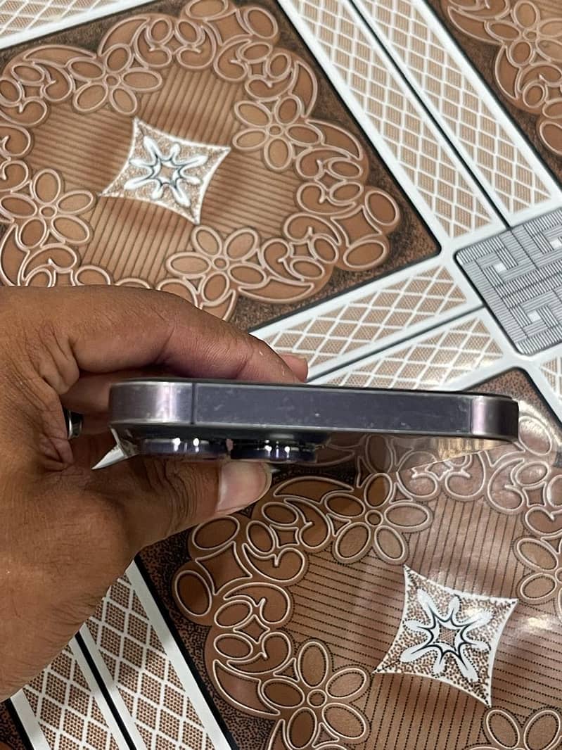 Apple iPhone 14 Pro Max 3