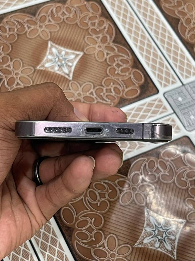 Apple iPhone 14 Pro Max 4