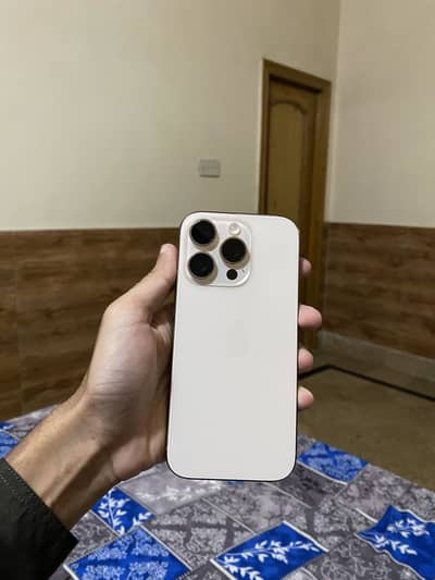 Apple iPhone 16 Pro (Jv)