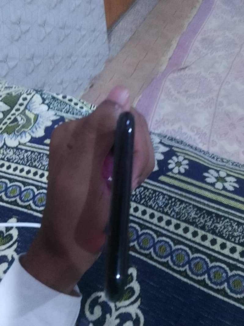 Apple iPhone 7 Plus 0