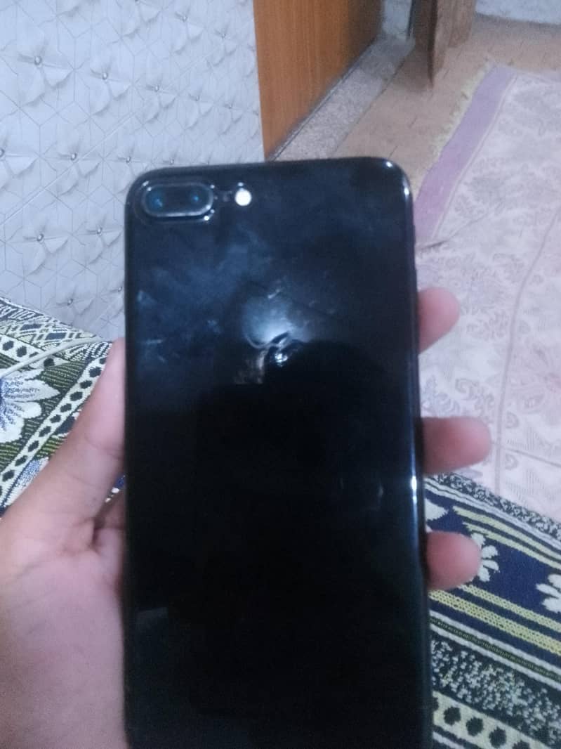 Apple iPhone 7 Plus 2