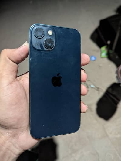 Apple iPhone 13