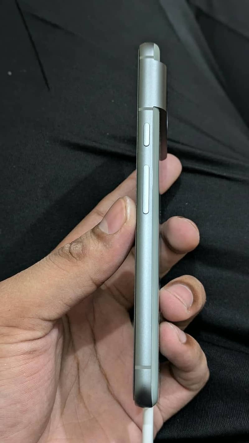Google Pixel 8 3