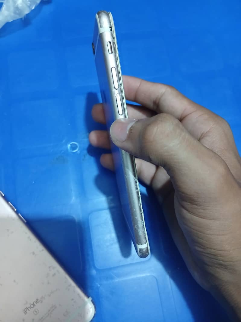 Apple iPhone 6S 2