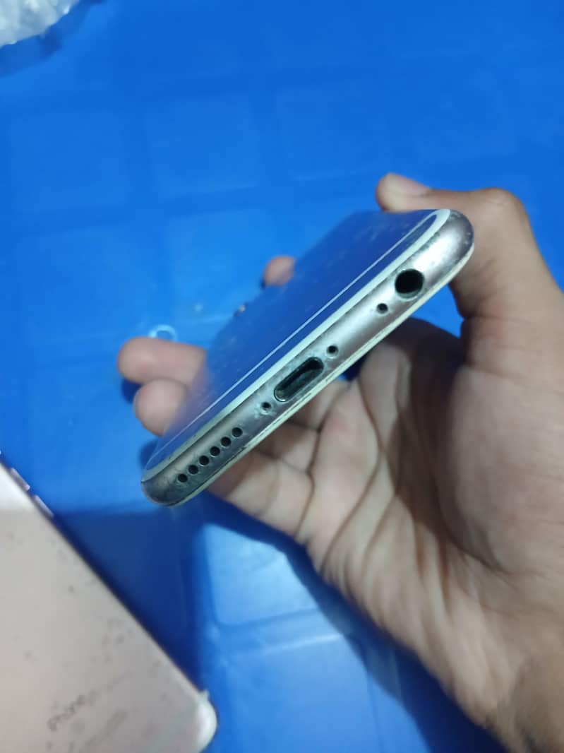 Apple iPhone 6S 3