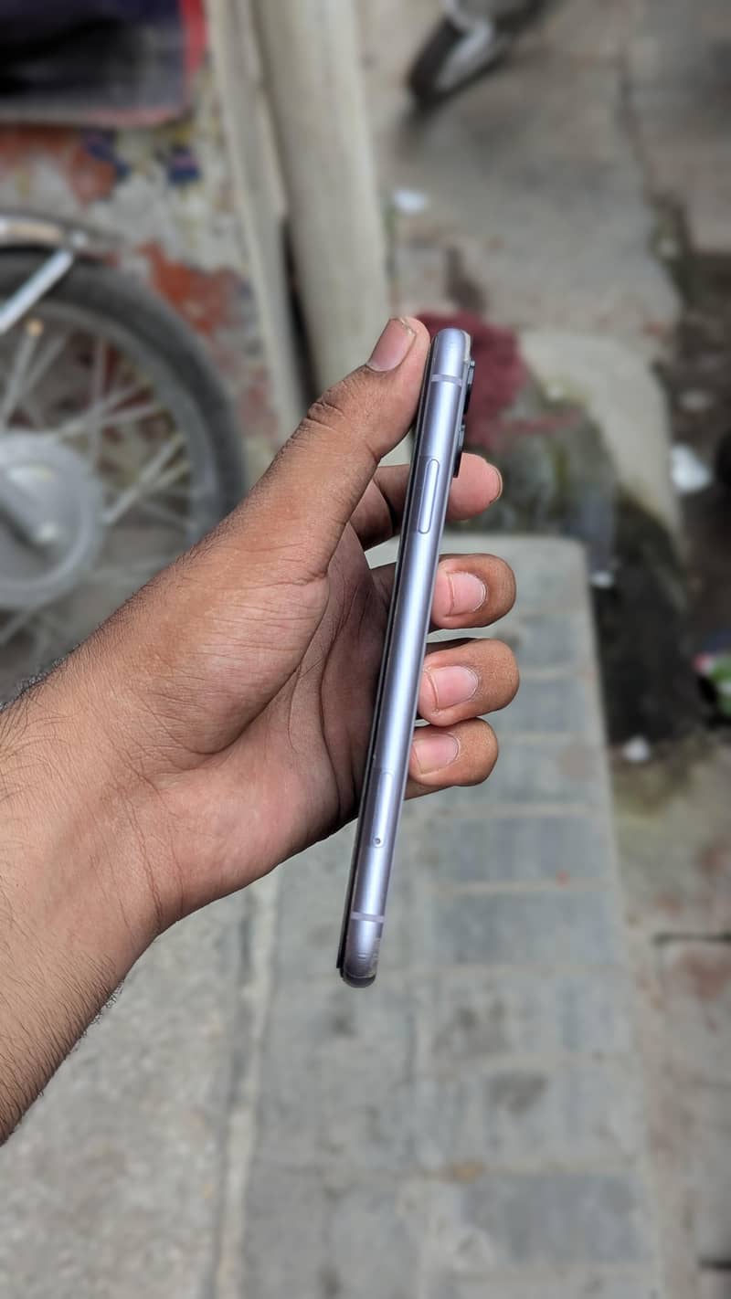 Apple iPhone 11 2