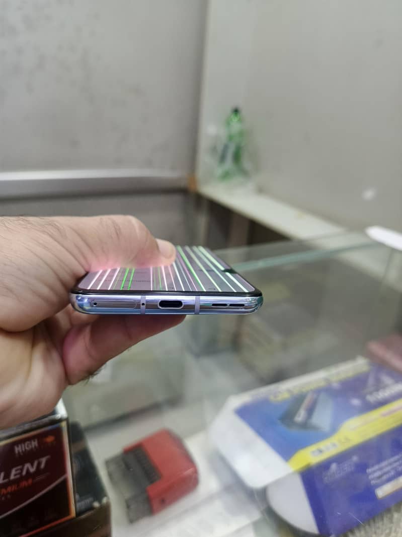 One Plus 8T 5
