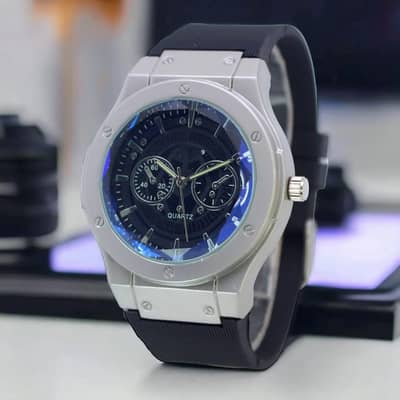 •  Material: Rubber •  Pattern: Plain Strap •  Gender: Men's •  Watch