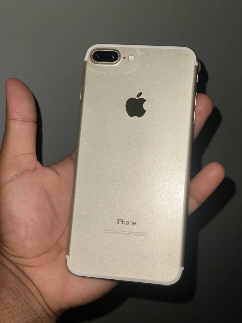 Apple iPhone 7 Plus 0