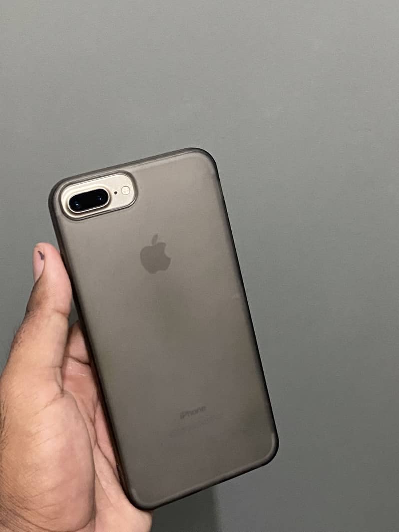 Apple iPhone 7 Plus 4