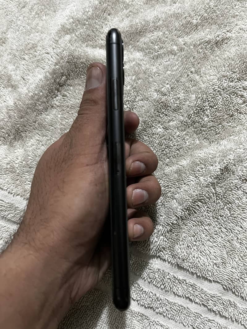 iphone 11 Pro Max 4