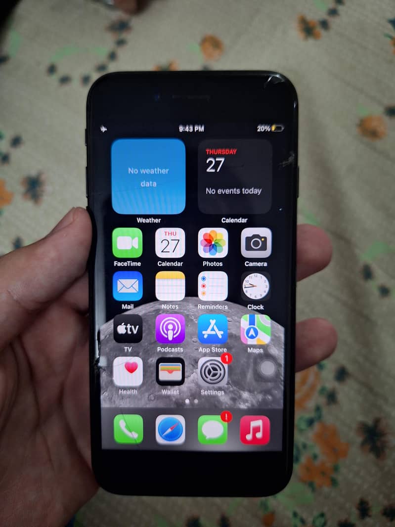 Apple iPhone 8 1