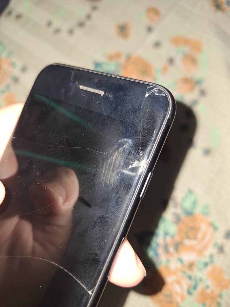 Apple iPhone 8 4
