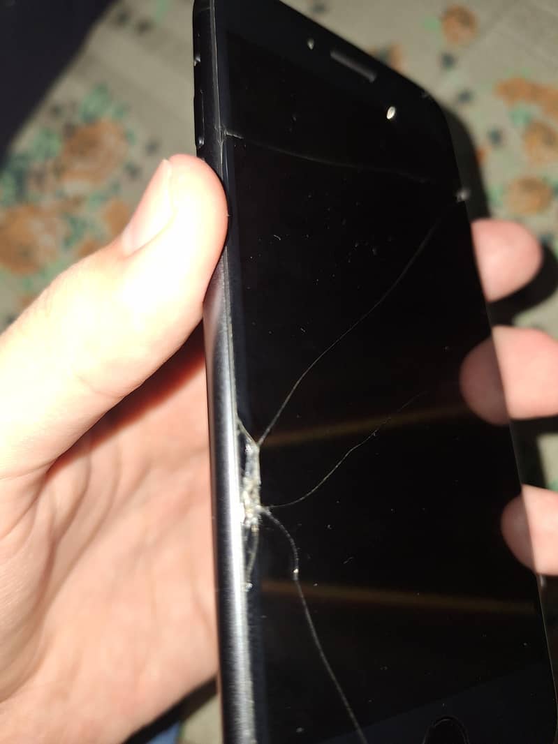 Apple iPhone 8 5