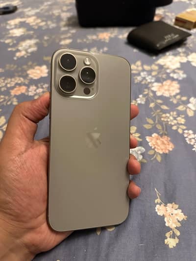 Apple iPhone 16 Pro Max