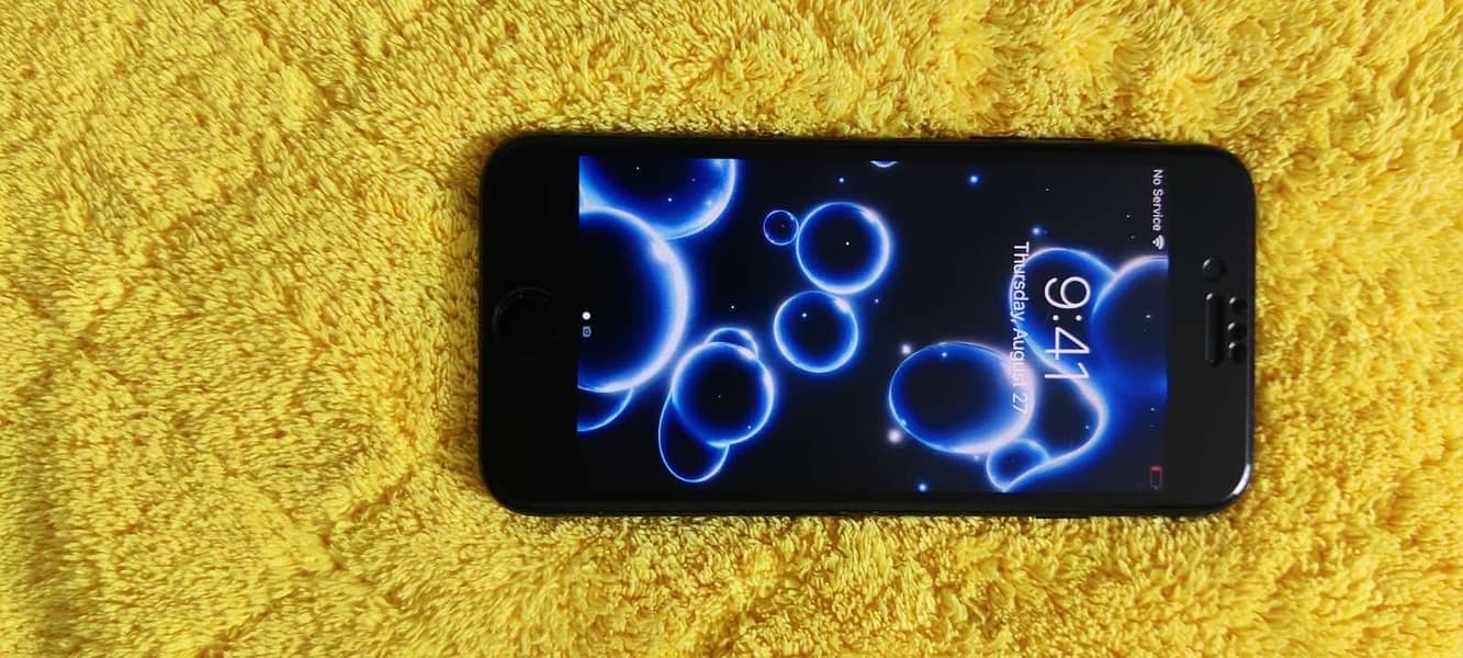 Apple iPhone 7 2