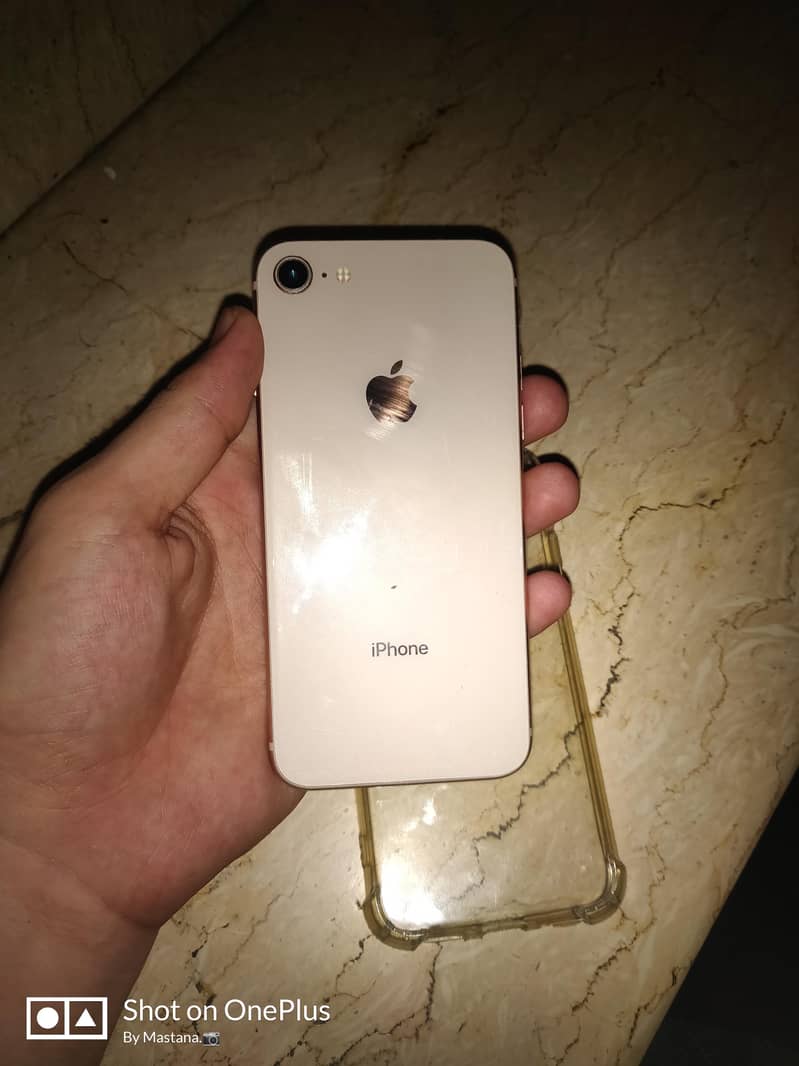 Apple iPhone 8 1
