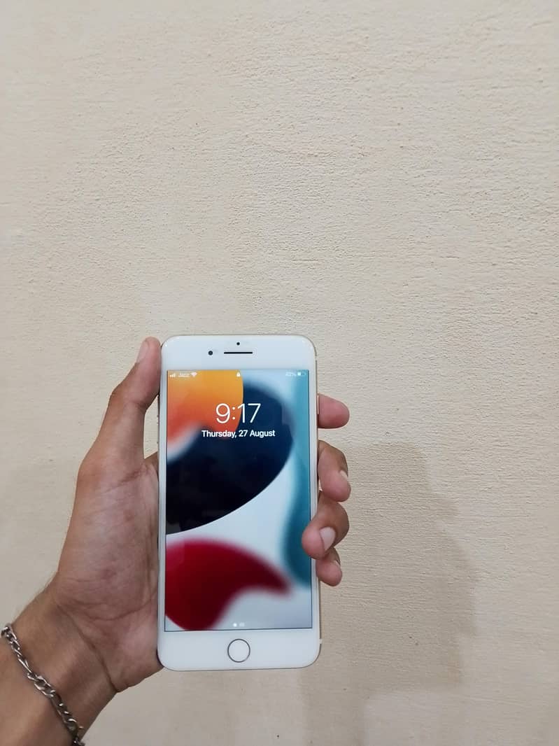 Apple iPhone 7 Plus 5