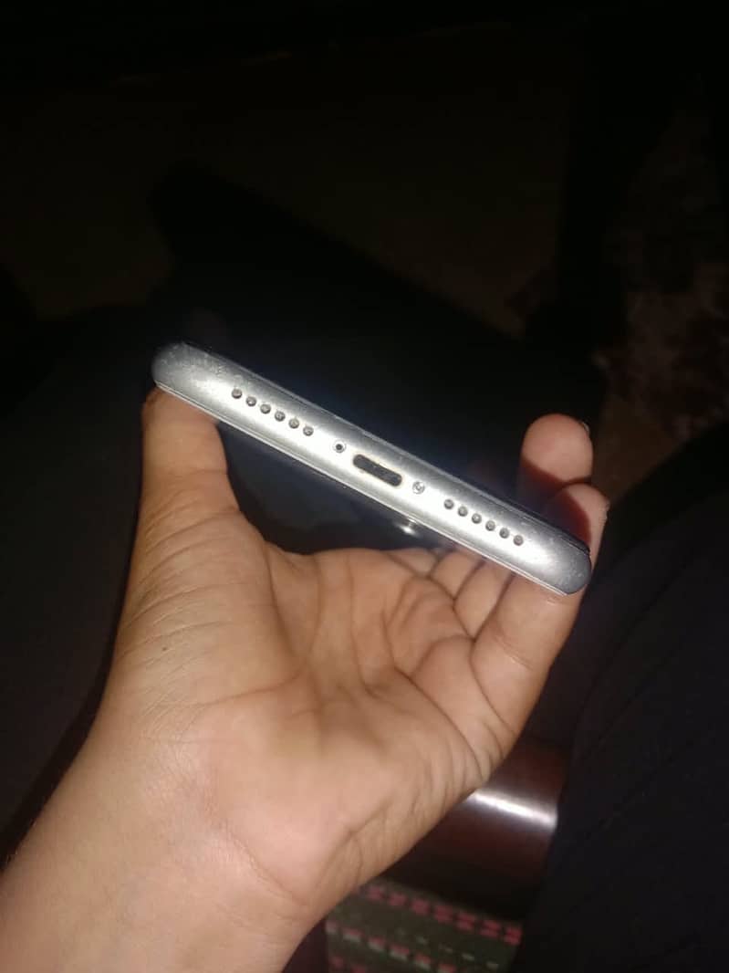 Apple iPhone XR 2