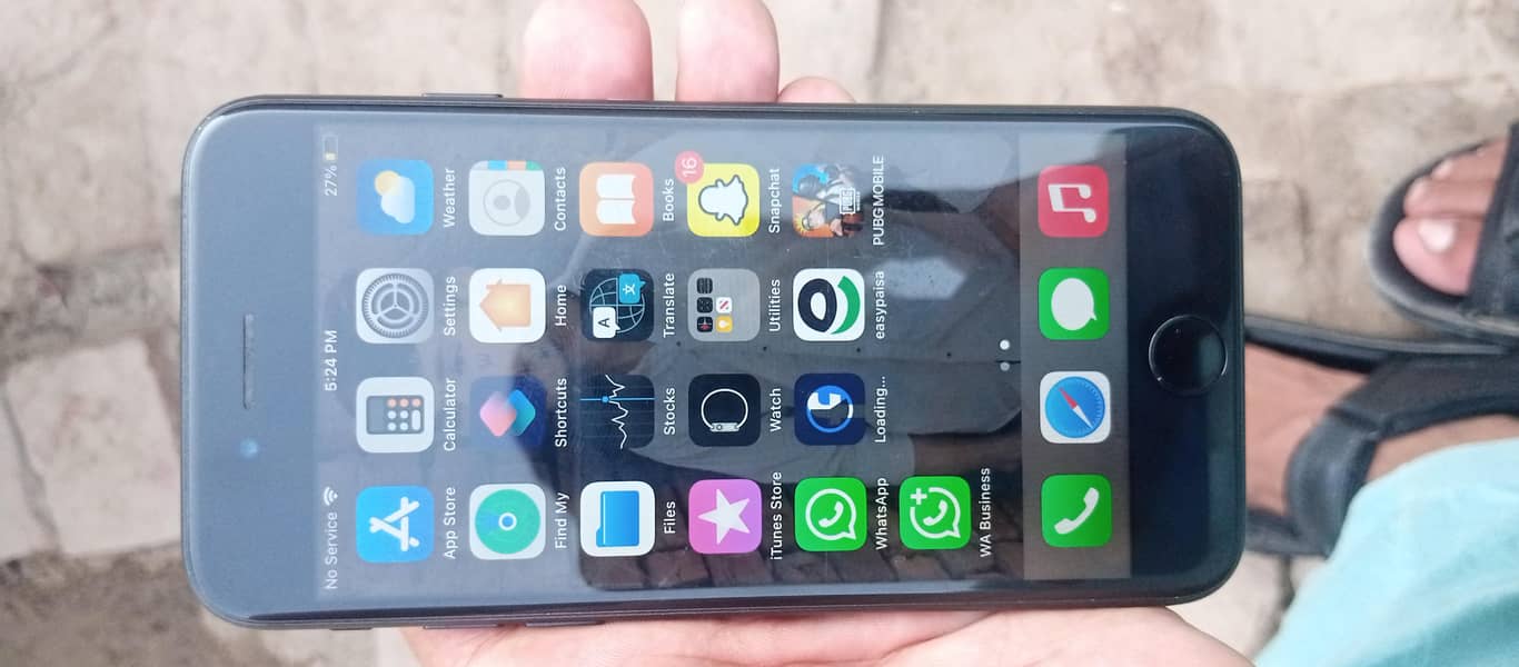 Apple iPhone 7 1