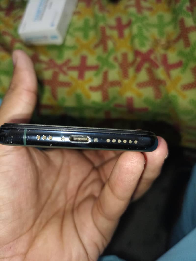 Apple iPhone 11 Pro 0
