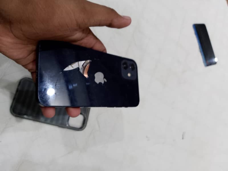 Apple iPhone 12 1