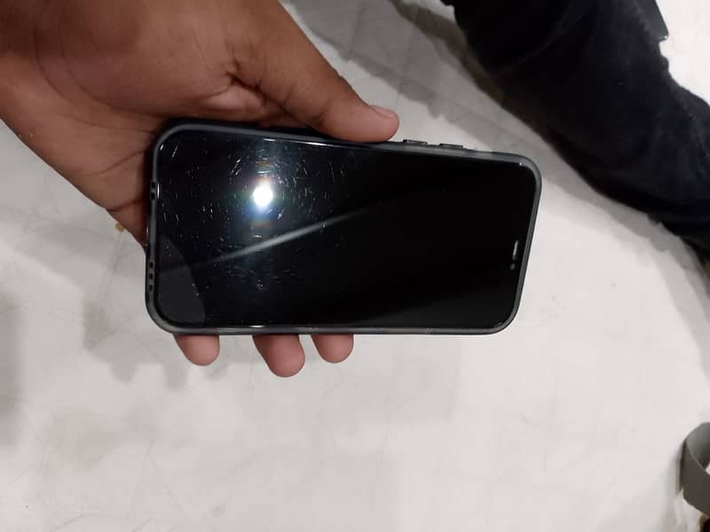 Apple iPhone 12 2