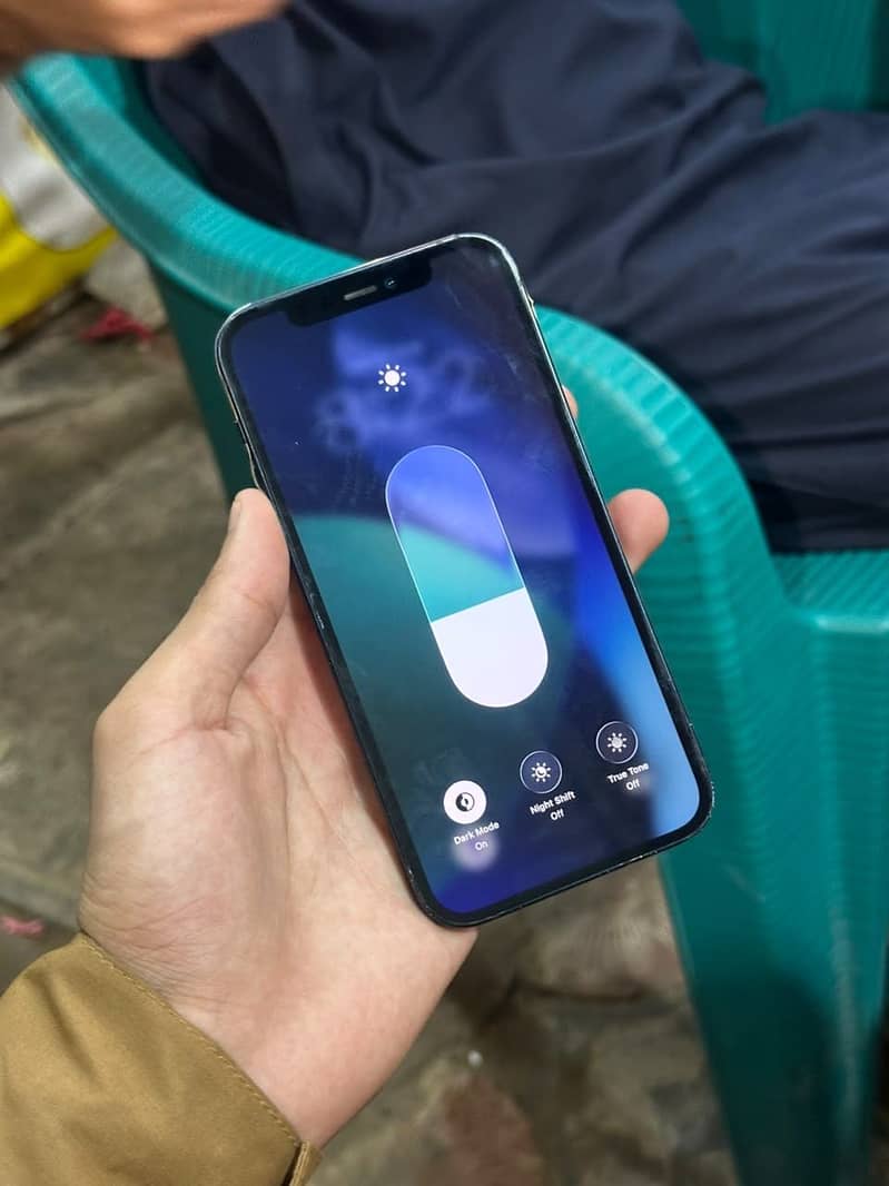 Apple iPhone 12 1