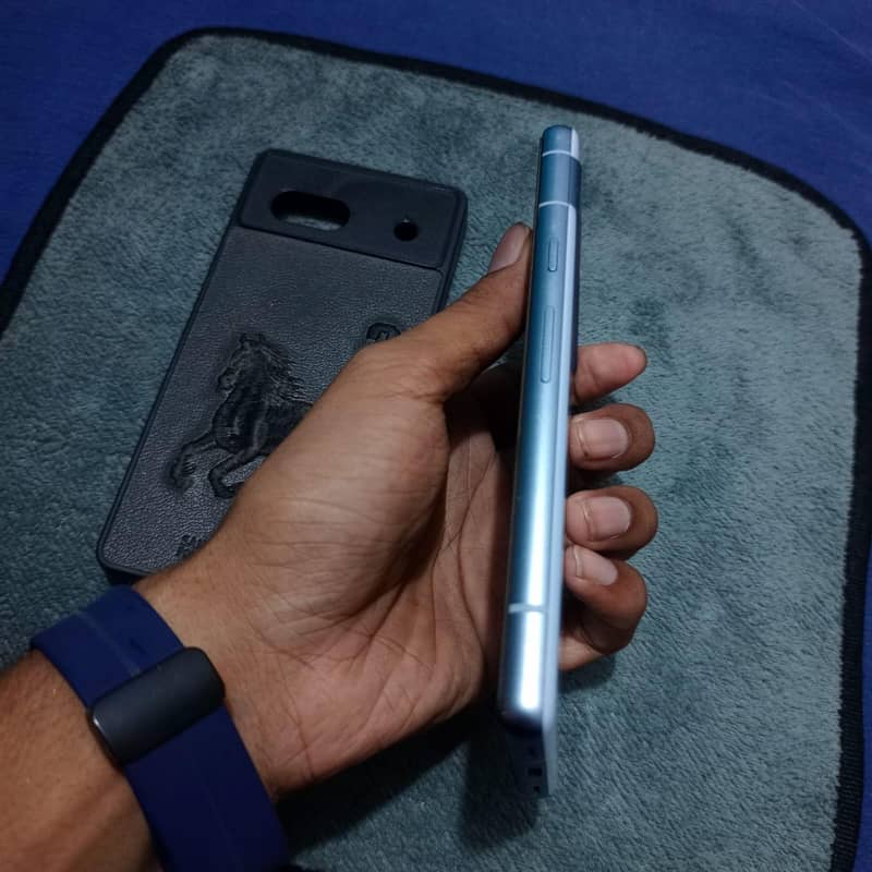 Google Pixel 7a 5