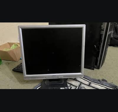 Acer 17" LCD, Sale price, minor scratch