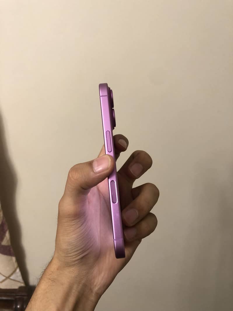 Apple iPhone 16 1