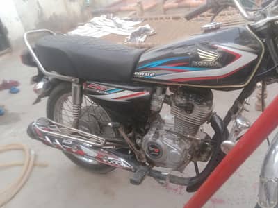 Honda cg 125 black color