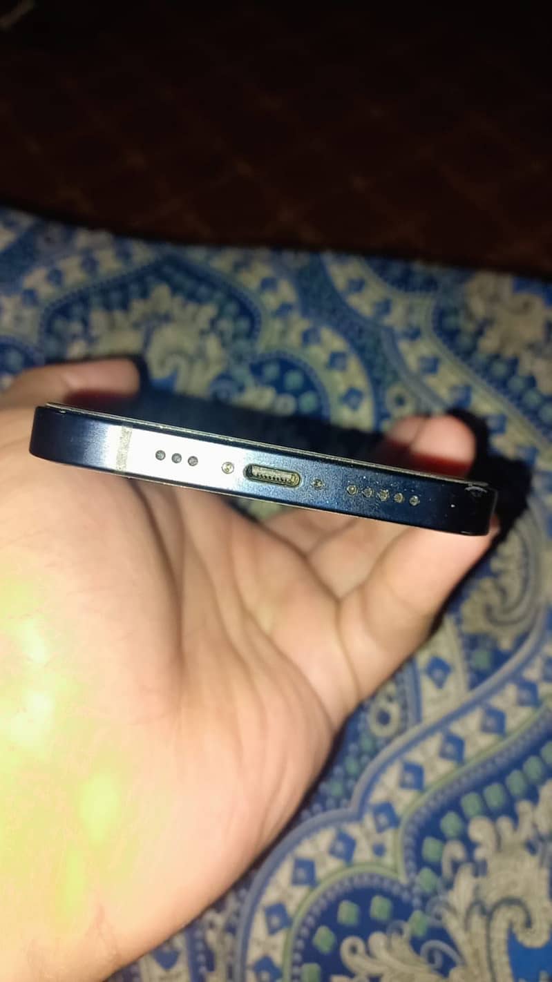 Apple iPhone 12 3