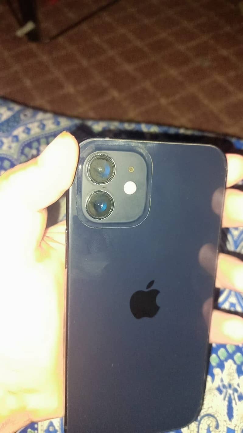Apple iPhone 12 6