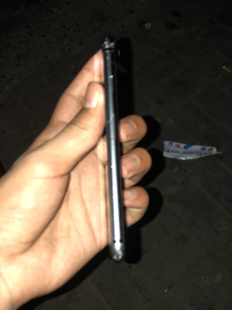 Apple iPhone 8 1
