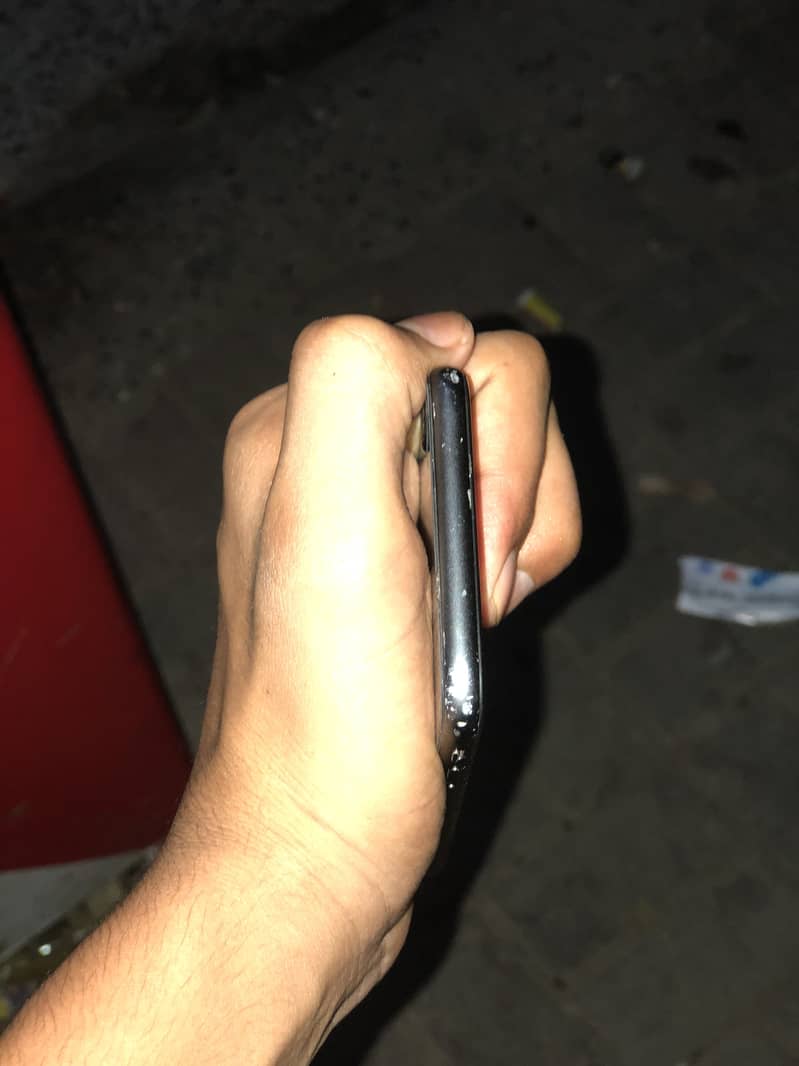 Apple iPhone 8 4