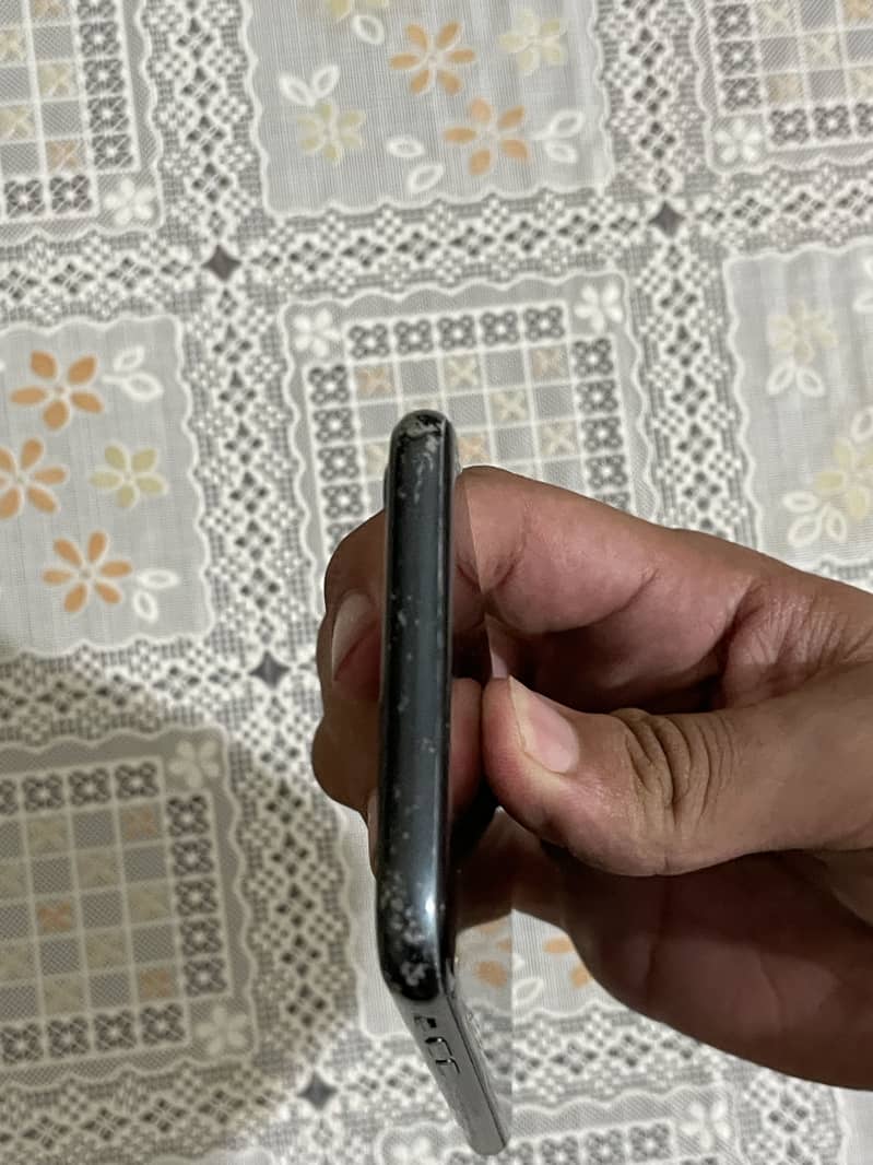 Apple iPhone SE 2020 1