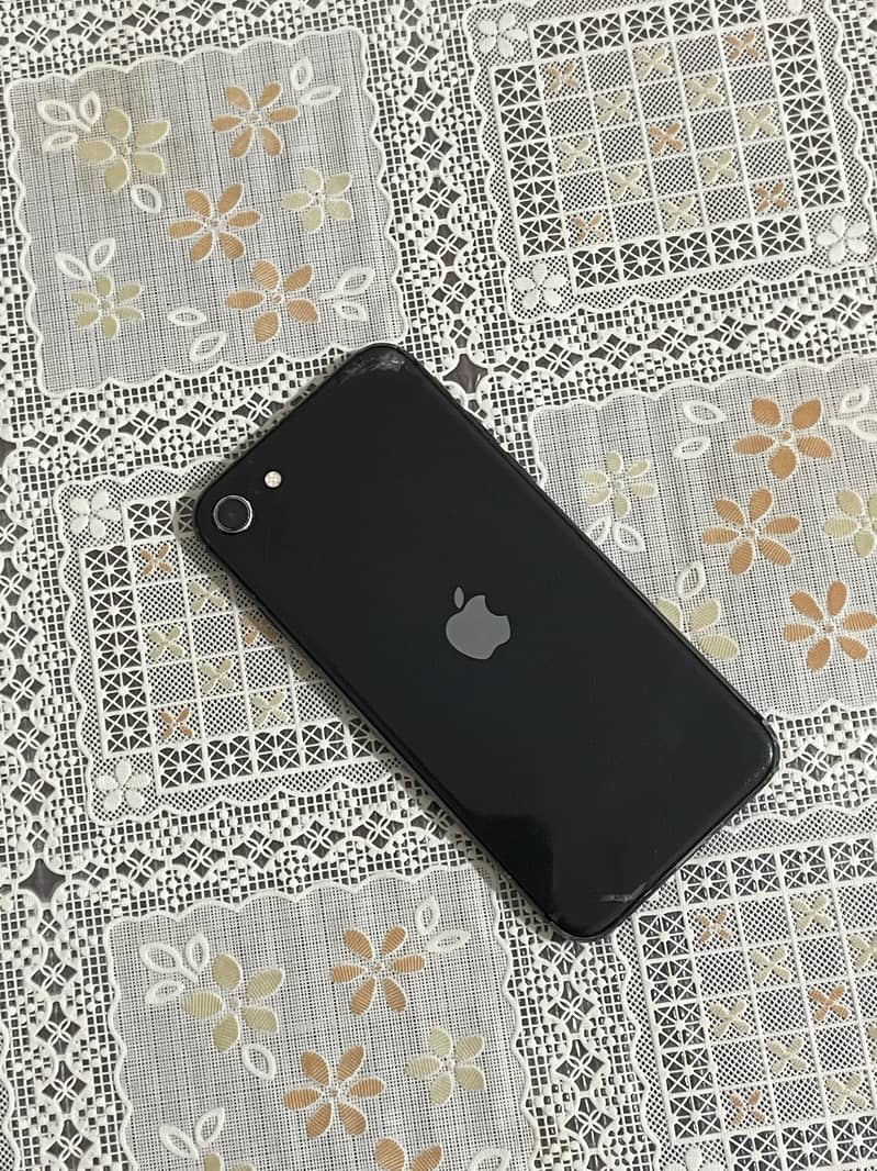 Apple iPhone SE 2020 3