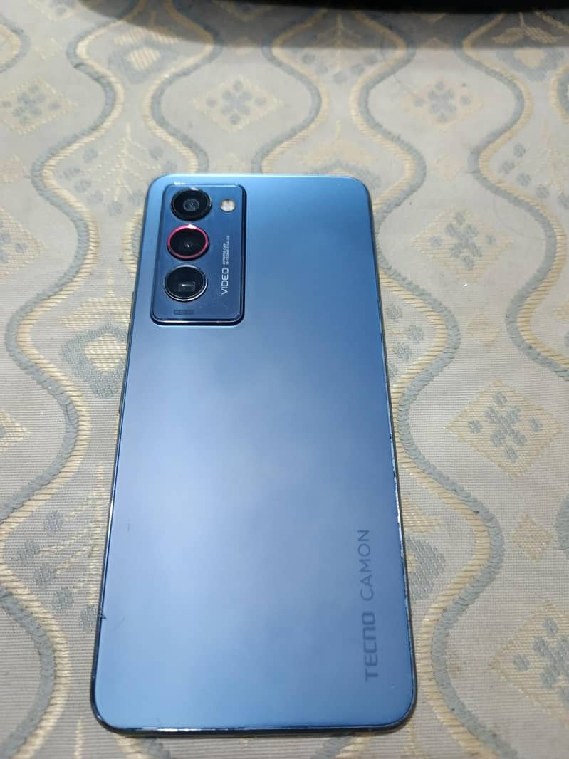 Tecno Camon 18 premier 0