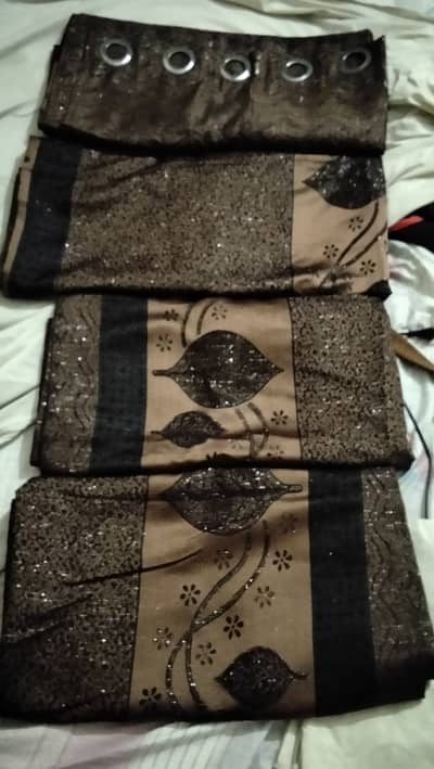Curtains 4 pcs good like new