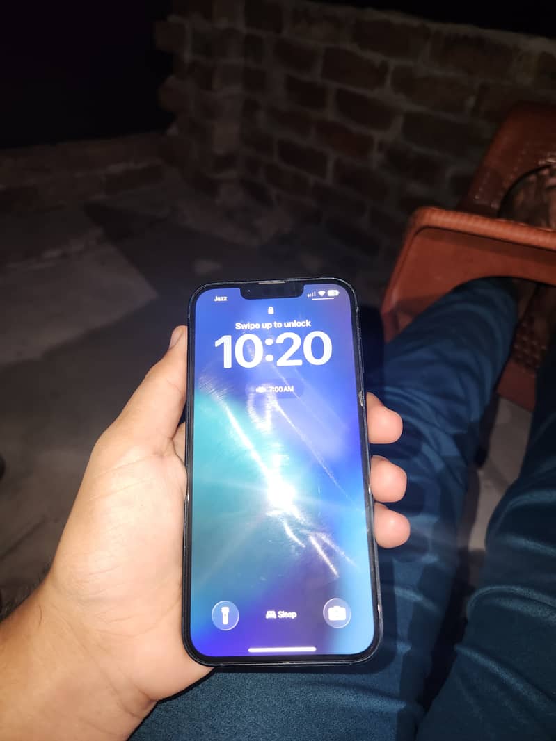 Apple iPhone 13 1