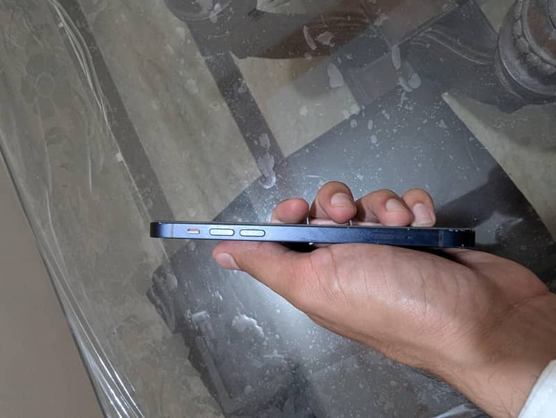Apple iPhone 12 5
