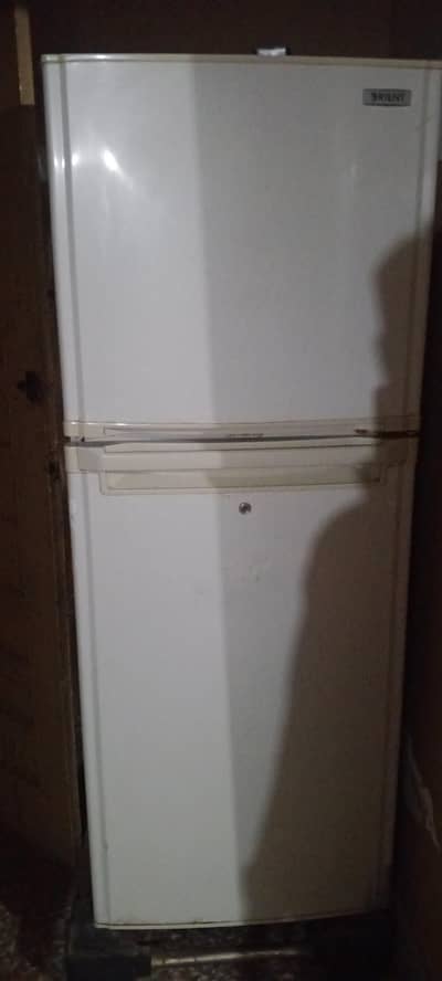 Excellent Condition Refrigerator Available