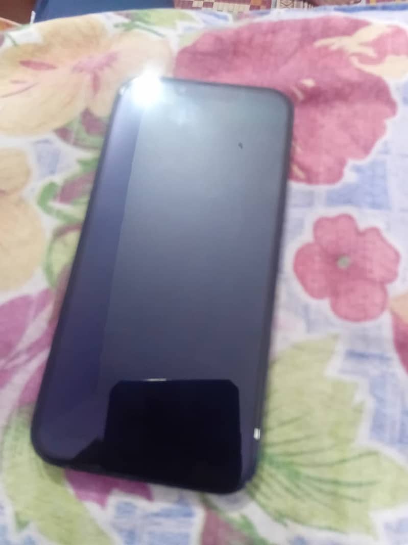 Apple iPhone 13 2