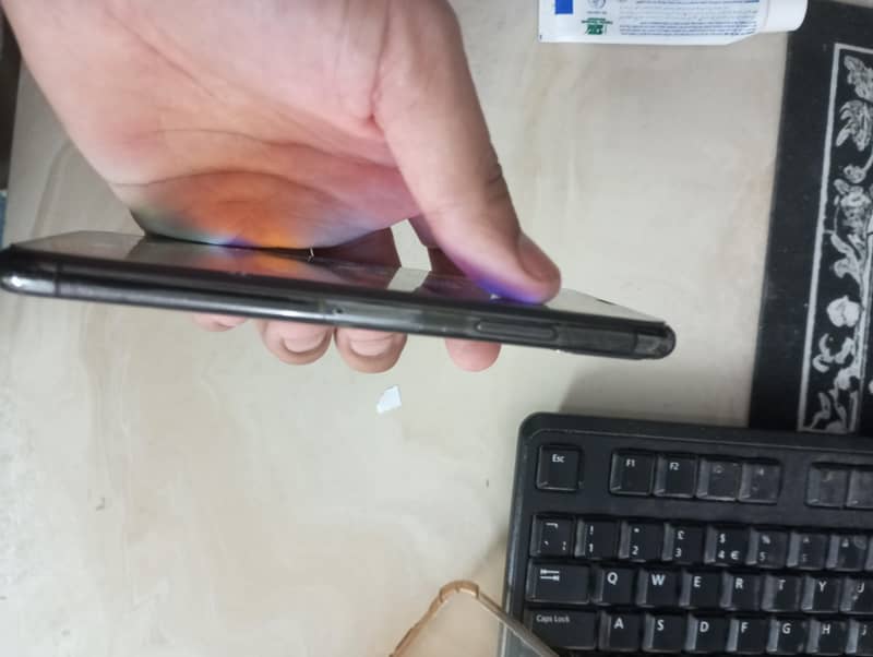 Apple iPhone X 3