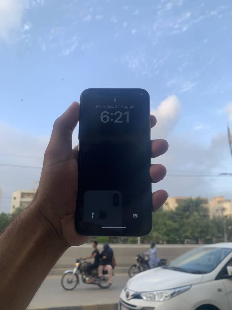 Apple iPhone X 5