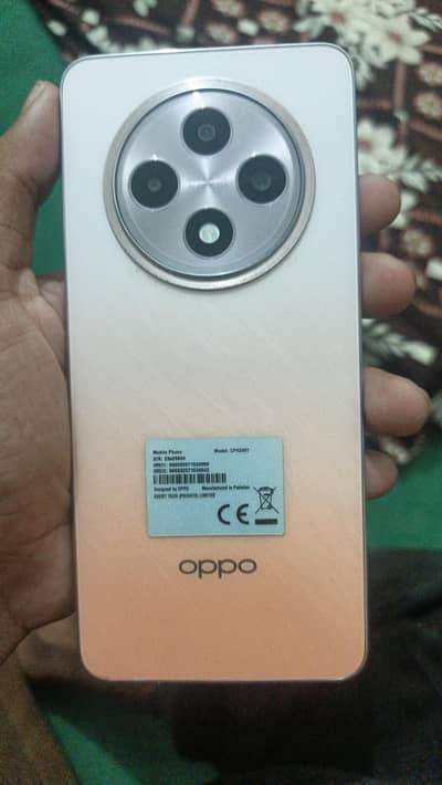 OPPO Reno12 F